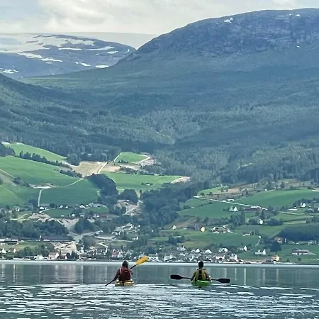 Dom wakacyjny House With Oceanview Stryn