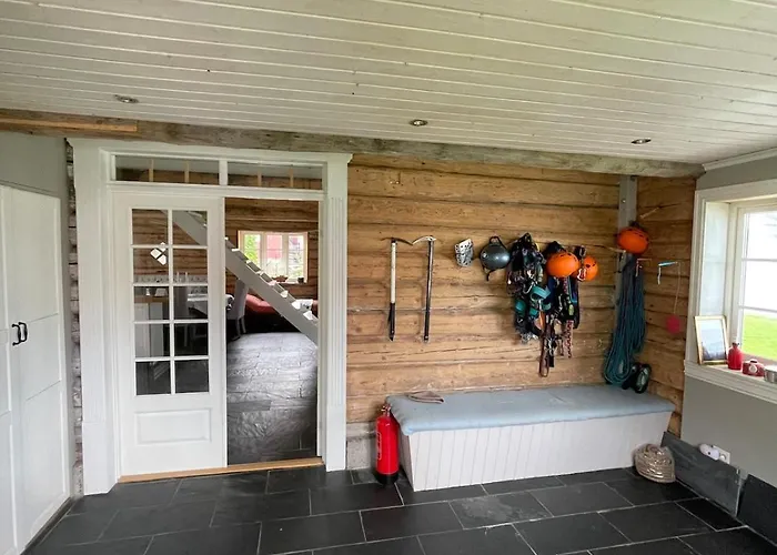 House With Oceanview * Stryn