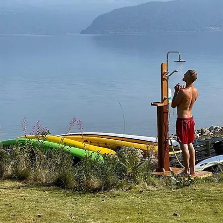 House With Oceanview * سترين