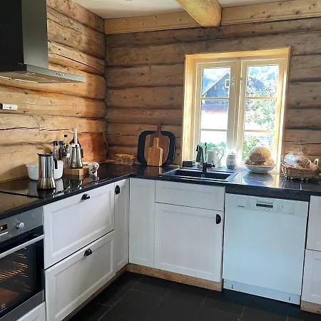 House With Oceanview سترين